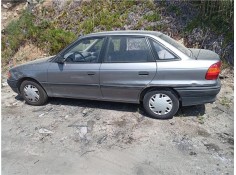 opel astra f berlina del año 1992