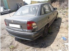 opel astra f berlina del año 1992