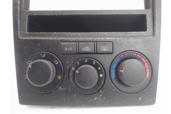 Recambio de embellecedor consola central para hyundai coupe (rd) 1.6 fx referencia OEM IAM 8474322c400  