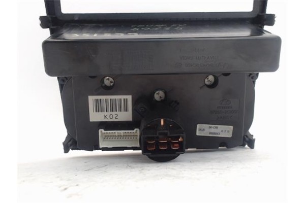 Recambio de embellecedor consola central para hyundai coupe (rd) 1.6 fx referencia OEM IAM 8474322c400  