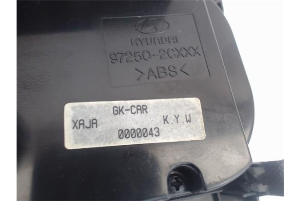 Recambio de embellecedor consola central para hyundai coupe (rd) 1.6 fx referencia OEM IAM 8474322c400  
