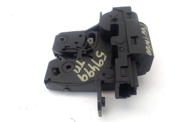 Recambio de cerradura porton para renault twingo (cn0_) 1.5 dci (cn0e) referencia OEM IAM 8200747429  