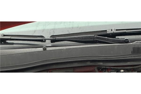Recambio de brazo limpiaparabrisas delantero derecho para opel astra h gtc 1.7 cdti referencia OEM IAM 93178942  