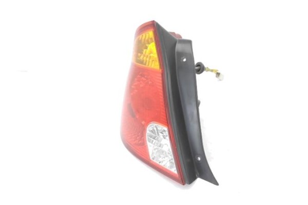Recambio de piloto trasero izquierdo para hyundai accent (lc) 1.3 referencia OEM IAM 9240125710  