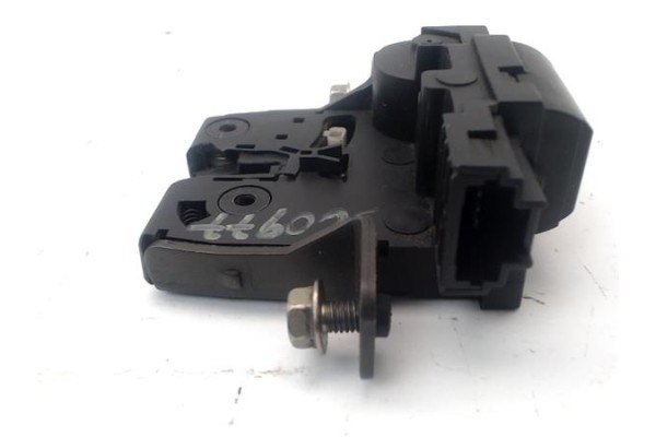 Recambio de cerradura porton para nissan micra (k12e) 1.2 16v referencia OEM IAM 90502EY10A  