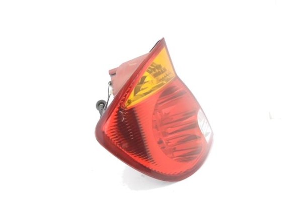 Recambio de piloto trasero izquierdo para hyundai accent (lc) 1.3 referencia OEM IAM 9240125710  