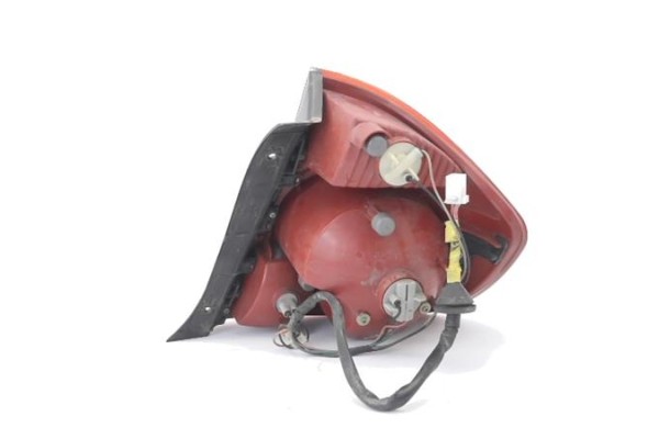 Recambio de piloto trasero izquierdo para hyundai accent (lc) 1.3 referencia OEM IAM 9240125710  