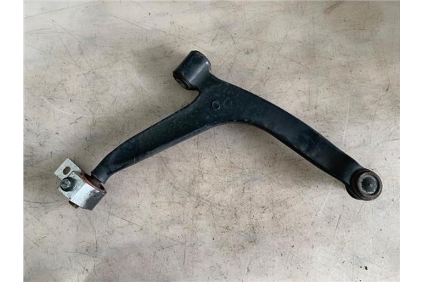 Recambio de brazo inferior delantero izquierdo para peugeot partner furgón (5) 2.0 hdi referencia OEM IAM 3520V3 3521R4 
