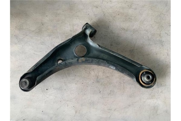 Recambio de brazo inferior delantero derecho para mitsubishi colt cz3 berl. 5 (z30a) 1.1 inform (d) referencia OEM IAM 4013A150 