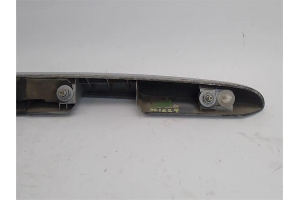 Recambio de moldura porton trasero para citroen c3 1.4 hdi referencia OEM IAM 96388611  