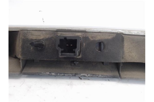 Recambio de moldura porton trasero para citroen c3 1.4 hdi referencia OEM IAM 96388611  