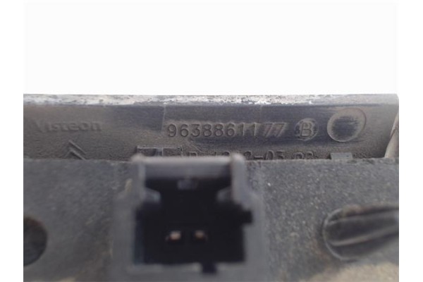Recambio de moldura porton trasero para citroen c3 1.4 hdi referencia OEM IAM 96388611  