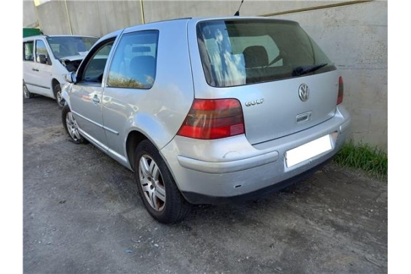 volkswagen golf iv berlina (1j1)(1997) del año 