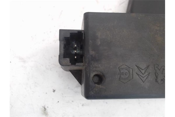 Recambio de cierre electromagnetico porton para citroen c3 1.4 hdi referencia OEM IAM 9646091580  