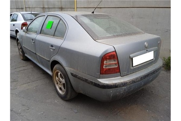 skoda octavia berlina (1u2) del año 2002