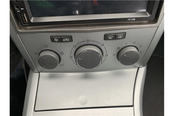 Recambio de mandos climatizador para opel astra h gtc 1.7 cdti referencia OEM IAM 13261826  