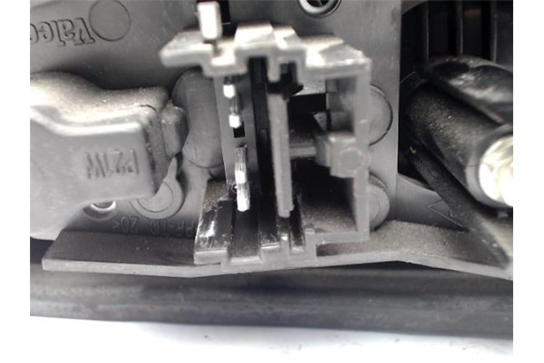 Recambio de piloto porton trasero izquierdo para renault laguna ii (bg0) 1.9 dci (bg1a, bg1w) referencia OEM IAM 8200262110 B74P