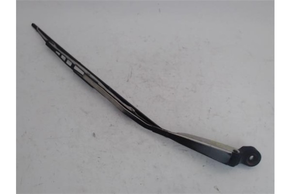 Recambio de brazo limpiaparabrisas trasero para nissan almera (n15) 1.6 referencia OEM IAM 287810N000  