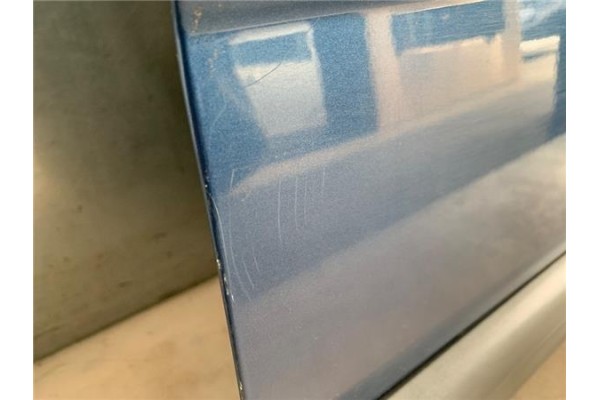 Recambio de puerta delantero derecha para renault trafic ii furgón (fl) 2.5 dti referencia OEM IAM 7751478601  