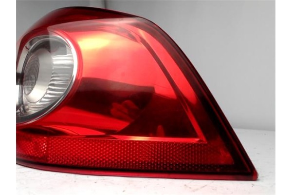 Recambio de piloto trasero derecho para renault laguna ii (bg0) 1.9 dci (bg1a, bg1w) referencia OEM IAM 8200262668 B74PH2 