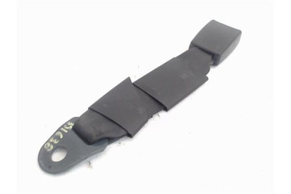 Recambio de anclaje cinturon trasero derecho para citroen c3 1.4 hdi referencia OEM IAM 33015511  