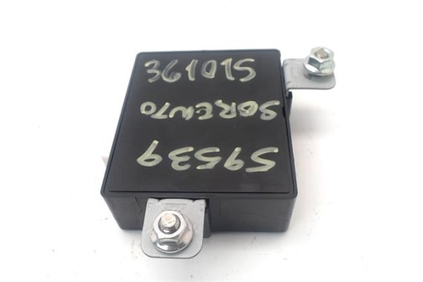 Recambio de modulo electronico para kia sorento (bl) 2.5 crdi referencia OEM IAM 957003E100  