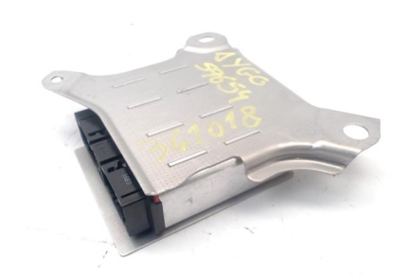 Recambio de centralita airbag para toyota aygo (kgb/wnb) 1.0 básico referencia OEM IAM 265005884  