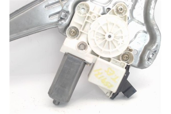 Recambio de mecanismo elevalunas trasero izquierdo para toyota corolla (e12) 1.6 vvt-i referencia OEM IAM  0130822032 