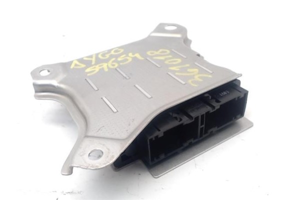 Recambio de centralita airbag para toyota aygo (kgb/wnb) 1.0 básico referencia OEM IAM 265005884  