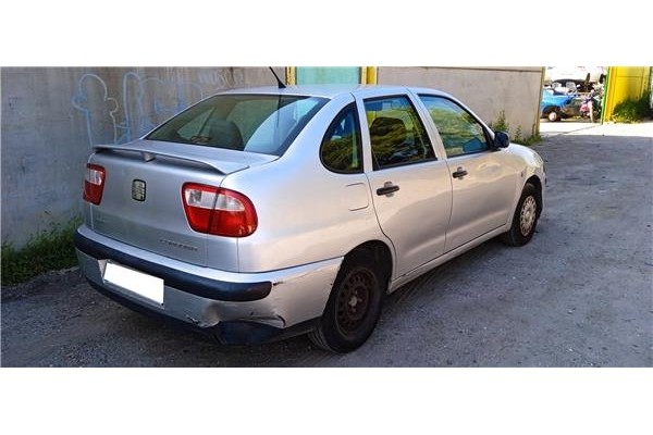 seat cordoba berlina (6k2) del año 2001
