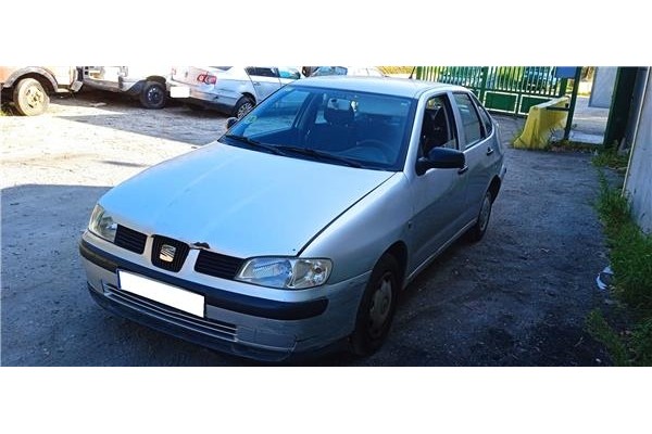 seat cordoba berlina (6k2) del año 2001