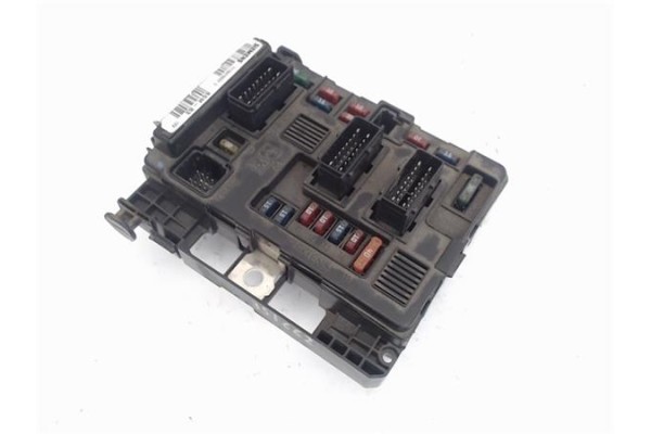 Recambio de caja fusibles/rele para citroen c3 1.4 hdi referencia OEM IAM 9643498880  