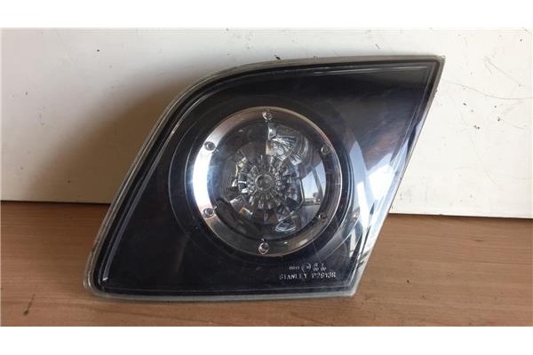 Recambio de piloto porton trasero derecho para mazda 3 berlina (bk) 1.6 cd active+ xcite referencia OEM IAM P24775R   Recambio de piloto porton trasero derecho para mazda 3 berlina (bk) 1.6 cd active+ xcite referencia OEM IAM P24775R