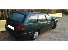 toyota avensis berlina (t22) del año 1999