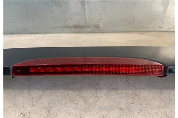 Recambio de aleron trasero para renault clio ii fase i (b/cb0) 1.2 (b/cb0f, b/cb0a, b/cb10, b/cb1k, b/cb2d, b/cb2h) referencia O