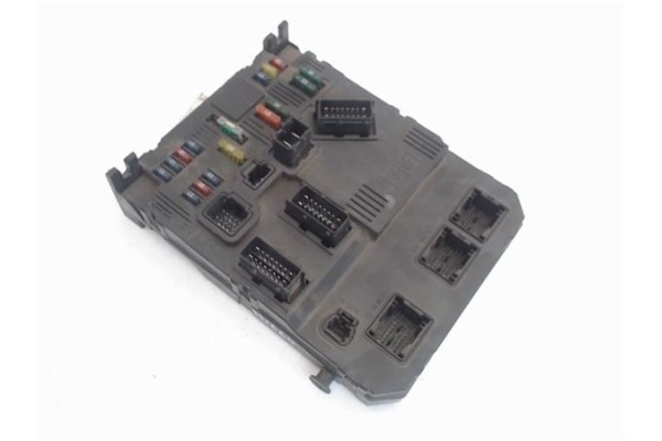 Recambio de caja fusibles/rele para citroen c3 1.4 hdi referencia OEM IAM 9653667380  