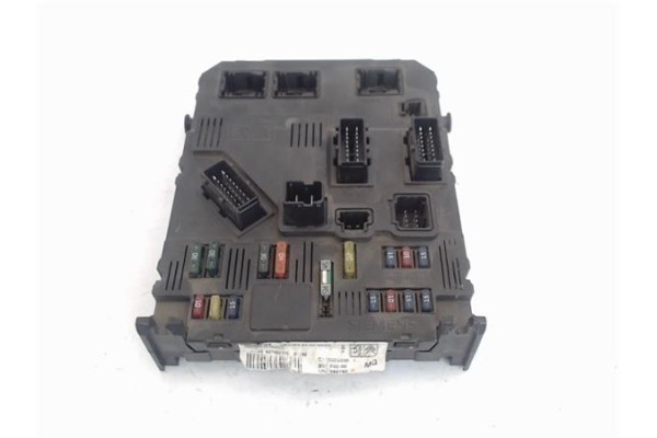 Recambio de caja fusibles/rele para citroen c3 1.4 hdi referencia OEM IAM 9653667380  