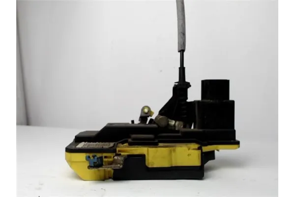 Recambio de cierre electromagnetico trasero derecho para volvo s60 berlina 2.4 referencia OEM IAM 30699756  