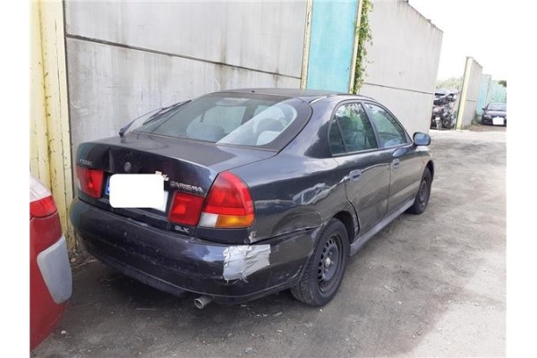 mitsubishi carisma berlina 5 (da0) del año 1997