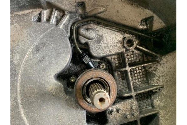 Recambio de caja cambios manual para opel astra k berlina 5p 1.6 dynamic referencia OEM IAM M32MDE  