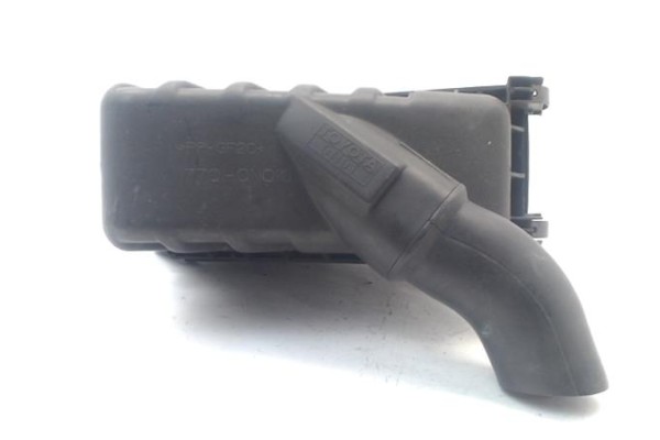Recambio de carcasa filtro aire para toyota yaris (ncp1/nlp1/scp1) 1.4 d-4d referencia OEM IAM 177010N010  