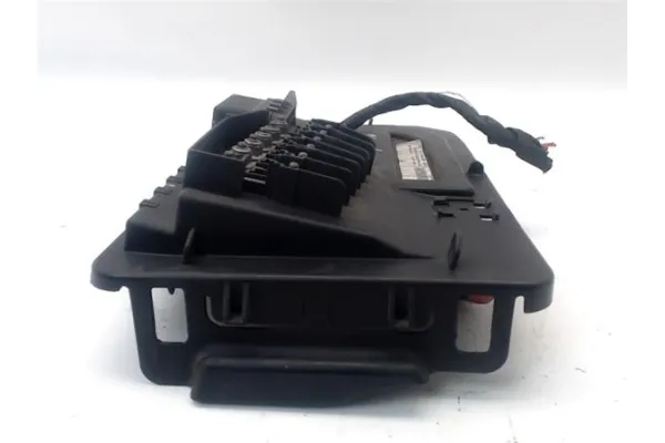Recambio de tapa bateria para seat ibiza (6l1) 1.9 tdi referencia OEM IAM 6Q0937550  