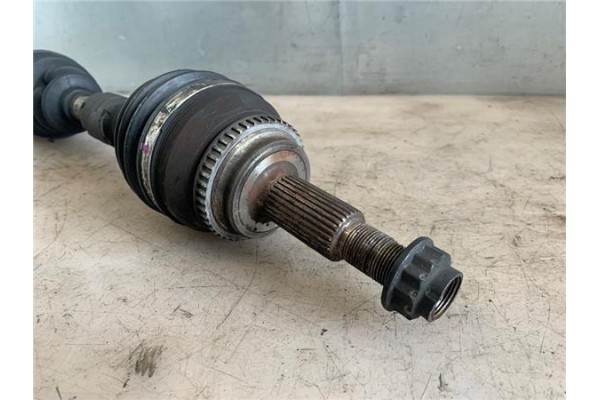 Recambio de palier delantero izquierdo para toyota avensis berlina (t25) 2.2 d-4d executive berlina (5-ptas.) referencia OEM IAM