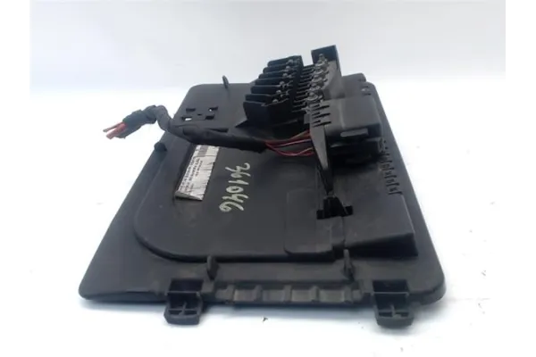 Recambio de tapa bateria para seat ibiza (6l1) 1.9 tdi referencia OEM IAM 6Q0937550  