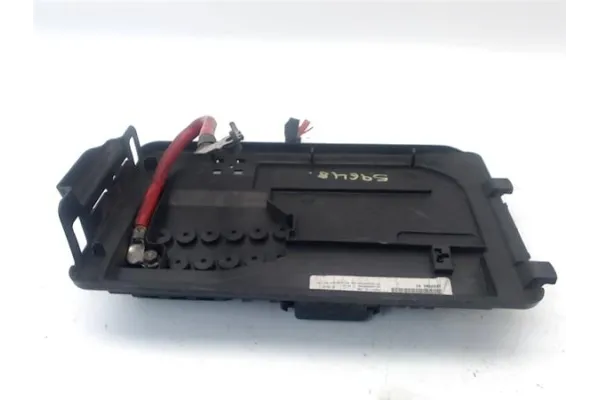 Recambio de tapa bateria para seat ibiza (6l1) 1.9 tdi referencia OEM IAM 6Q0937550  