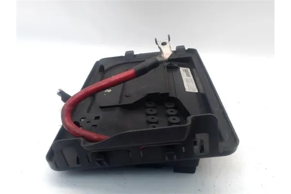 Recambio de tapa bateria para seat ibiza (6l1) 1.9 tdi referencia OEM IAM 6Q0937550  