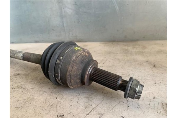 Recambio de palier delantero derecho para renault trafic ii combi 1.9 29 combi6 acristalado parcial referencia OEM IAM 391002150