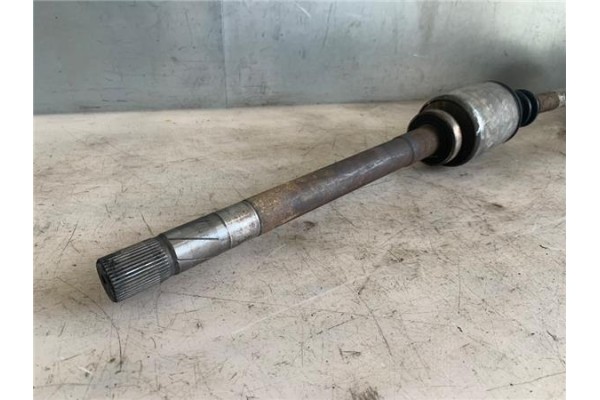 Recambio de palier delantero derecho para renault trafic ii combi 1.9 29 combi6 acristalado parcial referencia OEM IAM 391002150