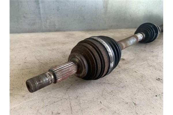 Recambio de palier delantero derecho para renault clio iii 1.5 dci (br17, cr17) referencia OEM IAM 8200499586  