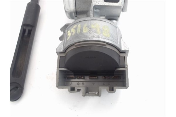 Recambio de llave para ford c-max (cb3) 1.8 tdci referencia OEM IAM 3M513F880AD  